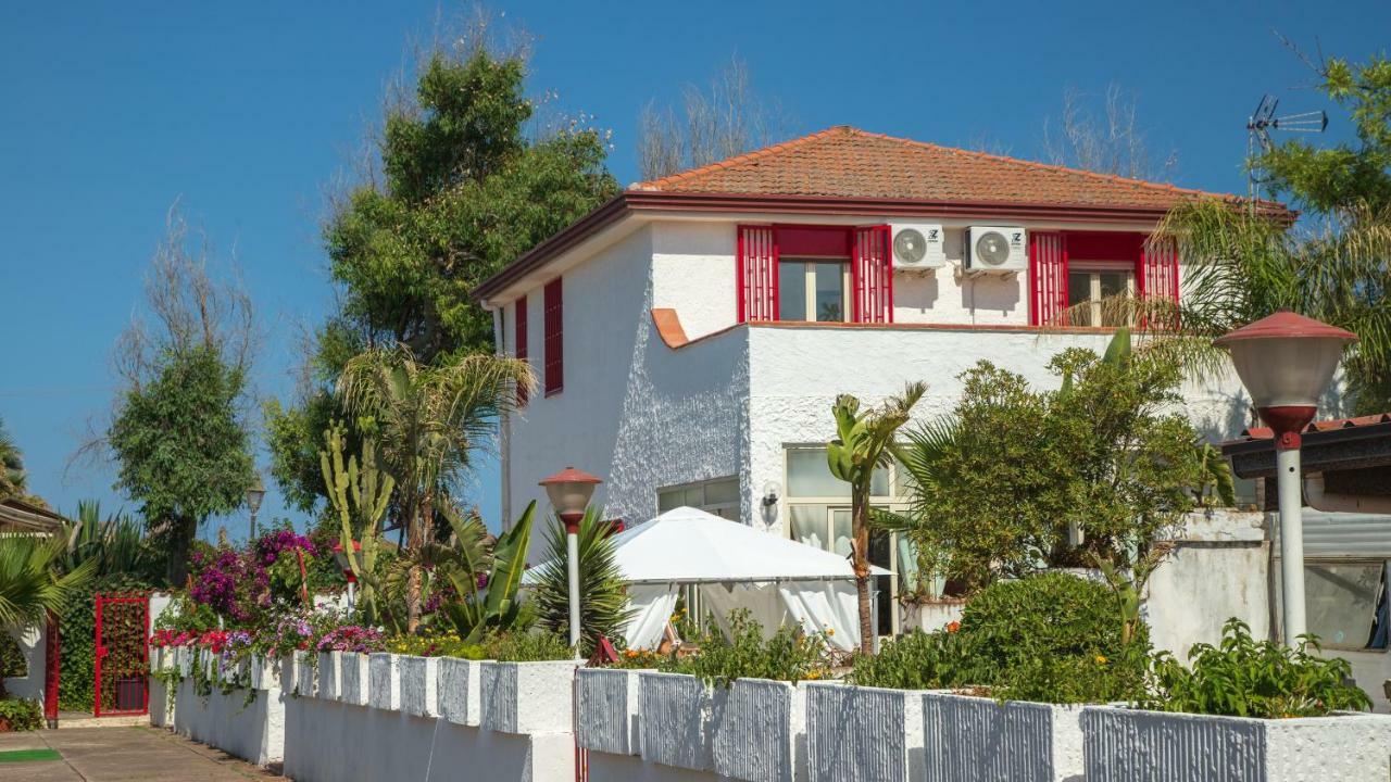 On The Sea Le Capannine Villa *